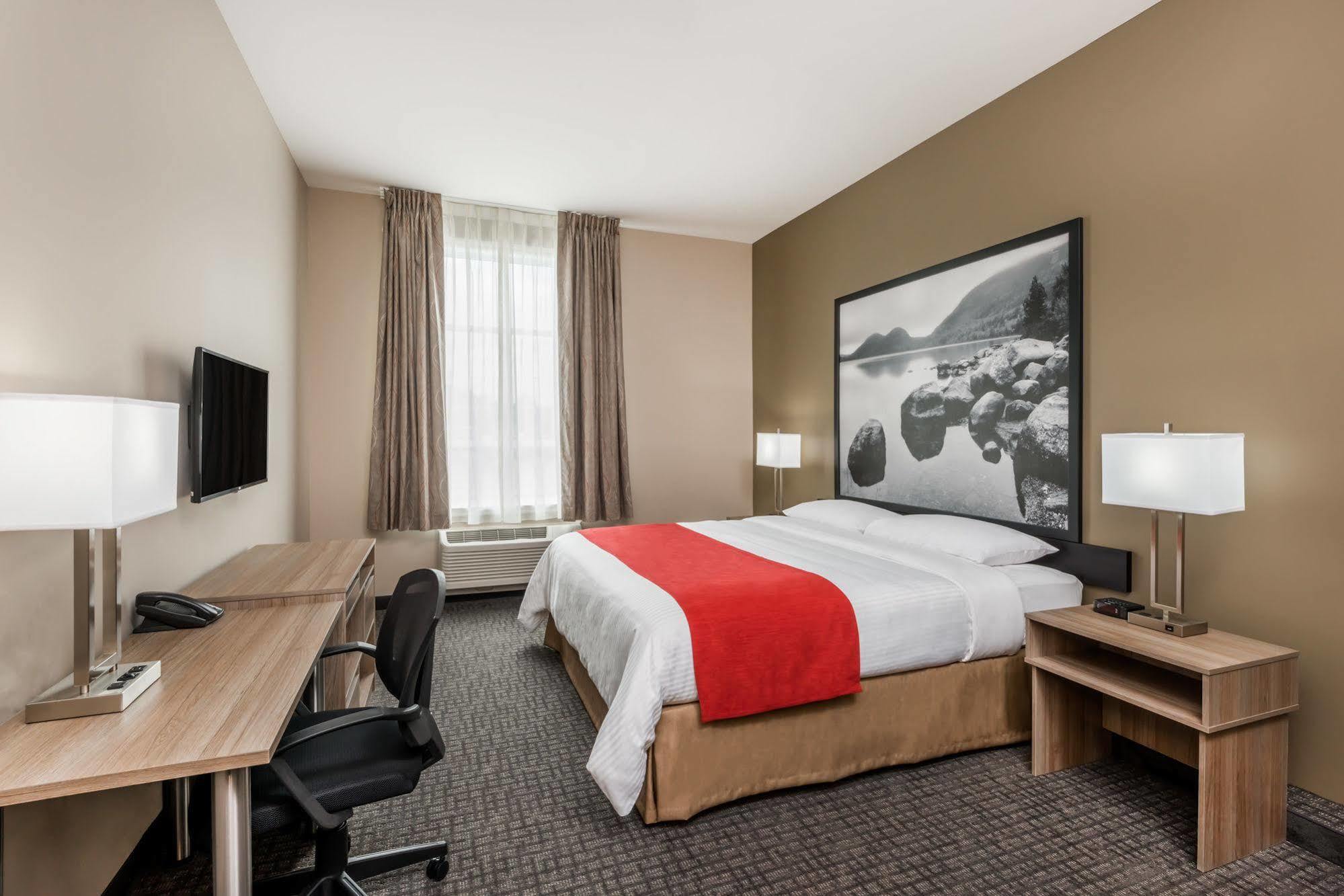 Super 8 By Wyndham Mont Laurier Hotel Exterior foto